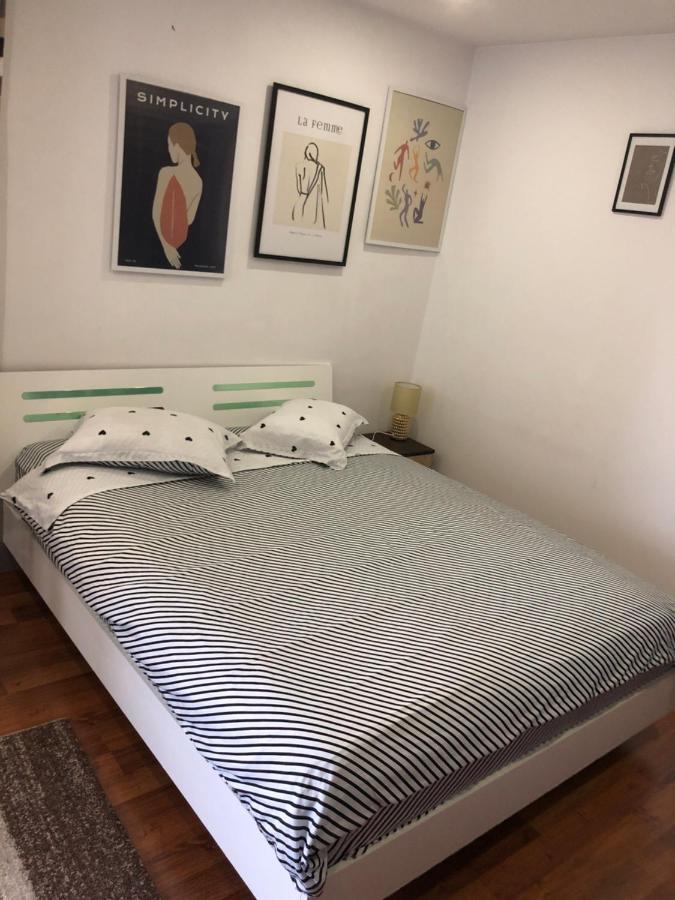 Garsoniera Relax Drumul Taberei 부쿠레슈티 외부 사진